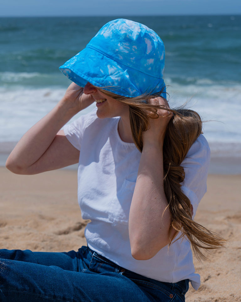 A kész batikolt bucket hat