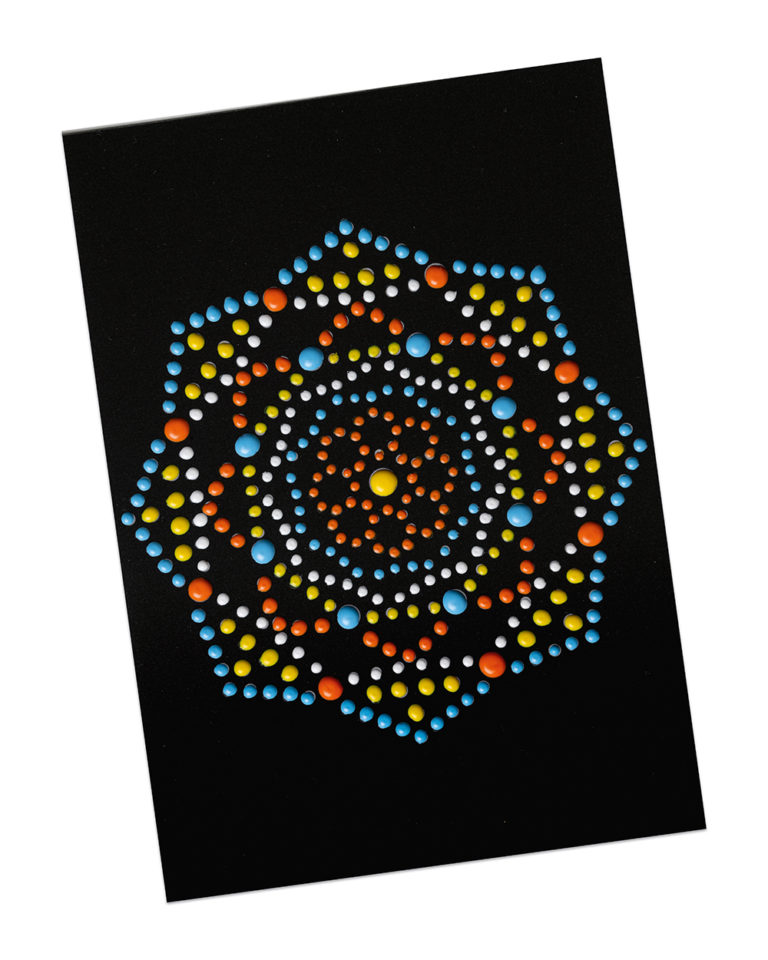 Színes mandala pöttyökkel