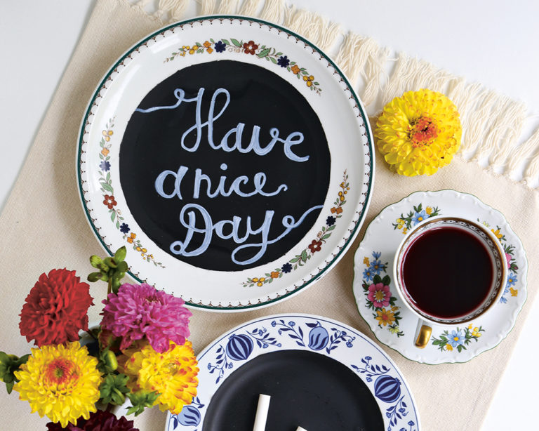 Porcelán tányér táblafestékkel – Marabu do it Chalkboard