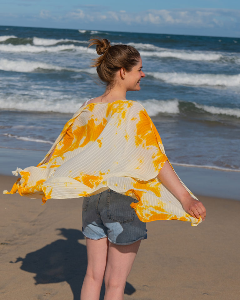 A batik minta közelről