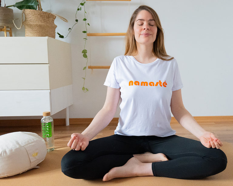 A kész yoga póló