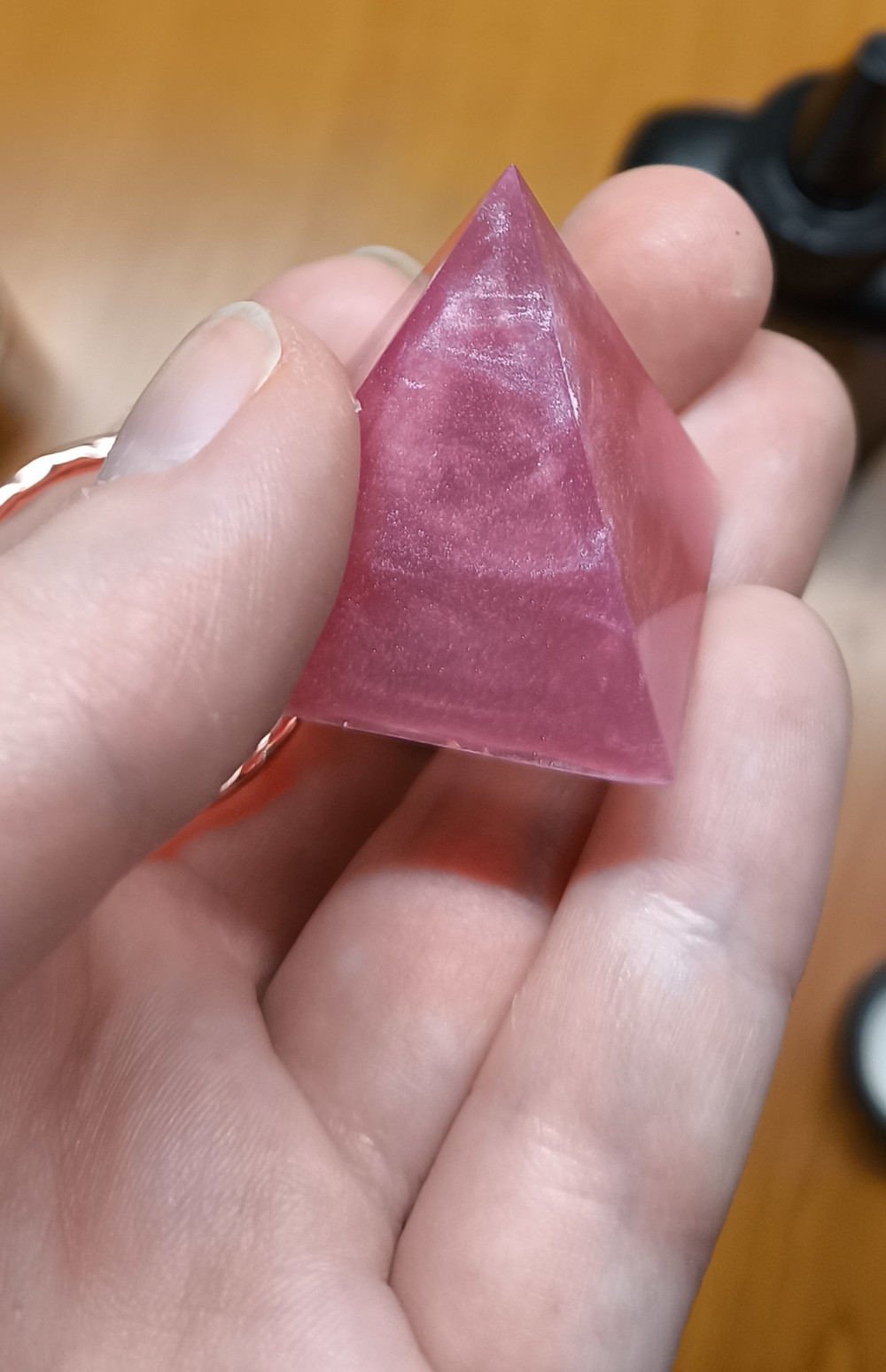 Szilikon öntőforma - piramis, 2 cm
